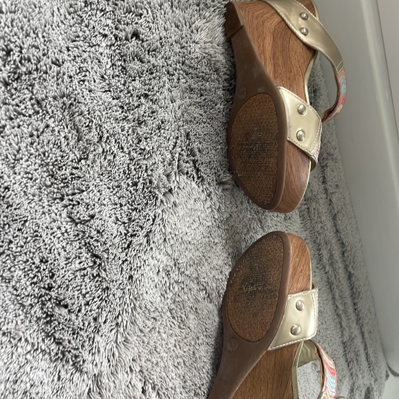 BCBG wedges - Picture 6 of 6